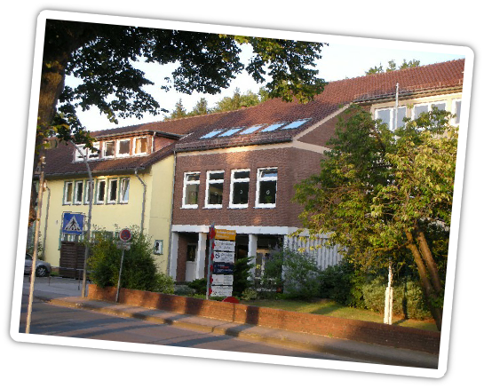Haupteingang der Grundschule Achim-Baden